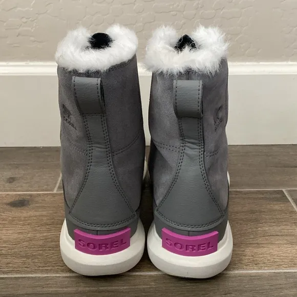 NEW Sorel Explorer Girls Weatherproof Boots Size 7