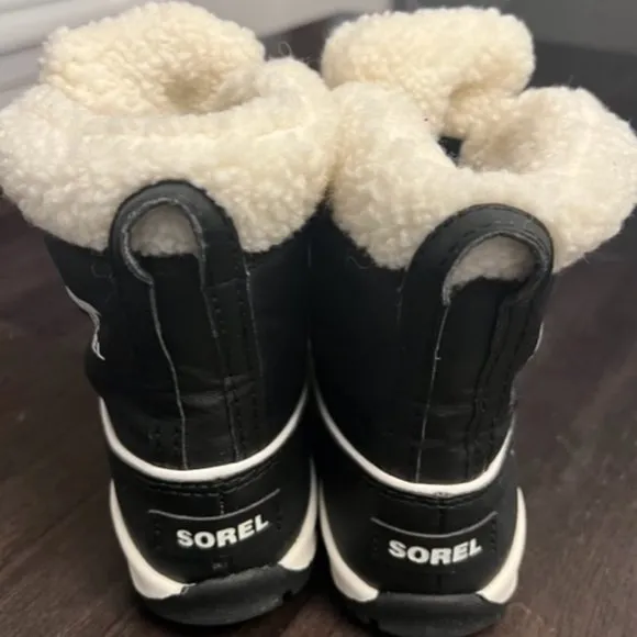 NEW SOREL KIDS WHITNEY CARNIVAL BLACK SNOW BOOTS (SIZE 12)