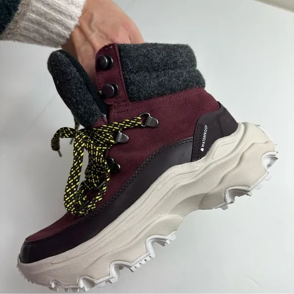 New! Sorel Kinetic Breakthru Conquest Waterproof Boot