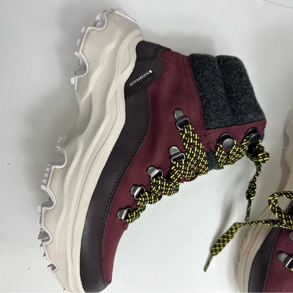 New! Sorel Kinetic Breakthru Conquest Waterproof Boot