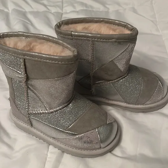 New Toddler Girls Silver Patchwork Ugg Boots Sz 8