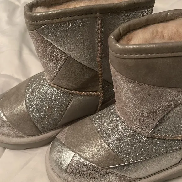 New Toddler Girls Silver Patchwork Ugg Boots Sz 8
