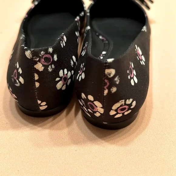 New Tory, Burch floral satin flat shoes.  Size 7 1/2