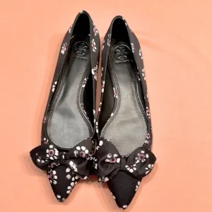 New Tory, Burch floral satin flat shoes.  Size 7 1/2