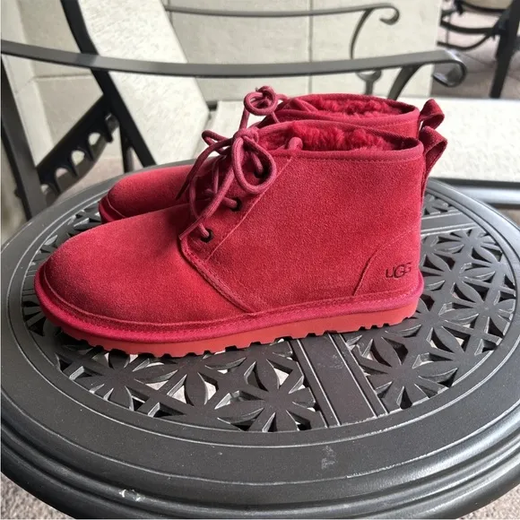 NEW UGG Men's Neumel Chukka  Boots Casual Shoes Suede Red Booties Size 9 3236
