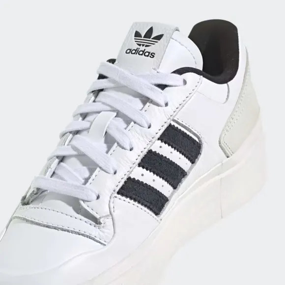 [NEW] Women's adidas Forum Bonega Shoes White IG9649