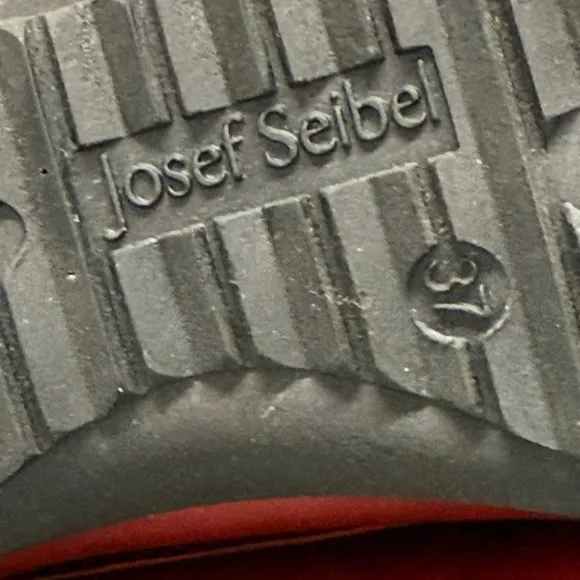 NEW…Josef Seibel‎ Naly 09 Ankle Boots. Size 37/6-6.5