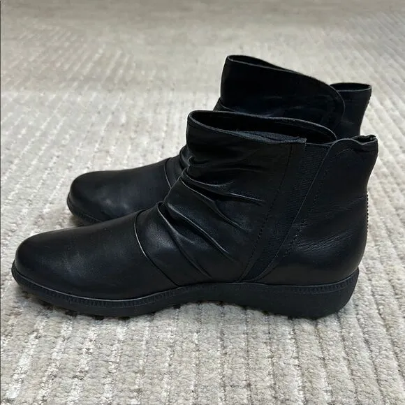 New Munro Women's Scout Black Leather Boots Sz 9 N