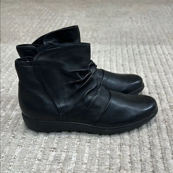 New Munro Women's Scout Black Leather Boots Sz 9 N