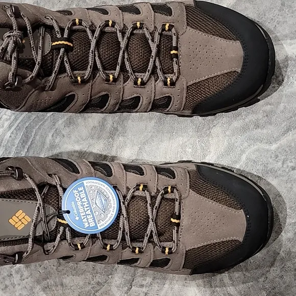 NIB Men's size 13 Columbia Waterproof Crestwood Mid Boots