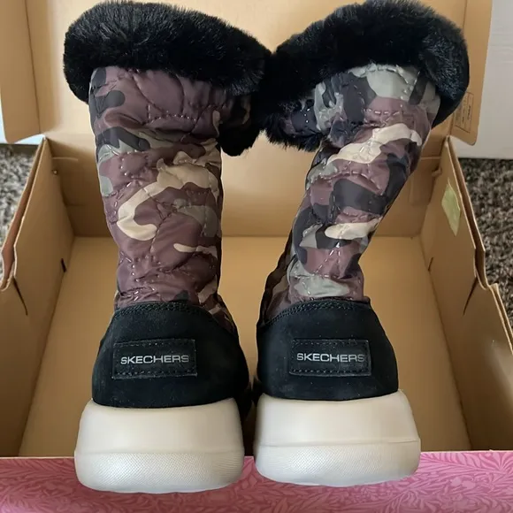 NIB Skechers Go Walk Boots, Black Camo On the Go Joy, Size 8, #16619 Goga Mat