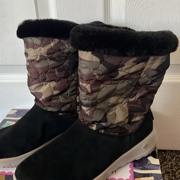 NIB Skechers Go Walk Boots, Black Camo On the Go Joy, Size 8, #16619 Goga Mat