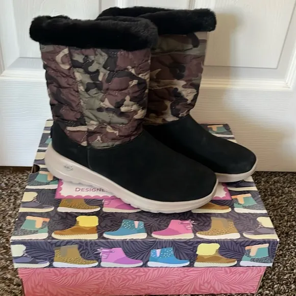 NIB Skechers Go Walk Boots, Black Camo On the Go Joy, Size 8, #16619 Goga Mat