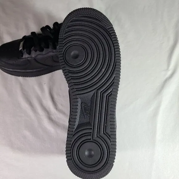 Nike Air Force 1 LE (GS) In The Box Black Sz 7Y