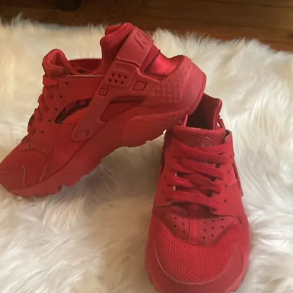 Nike Air HUARACHES Red