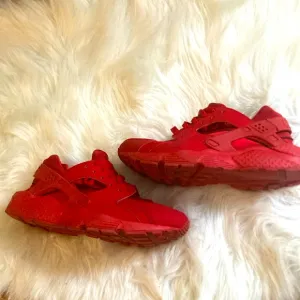 Nike Air HUARACHES Red