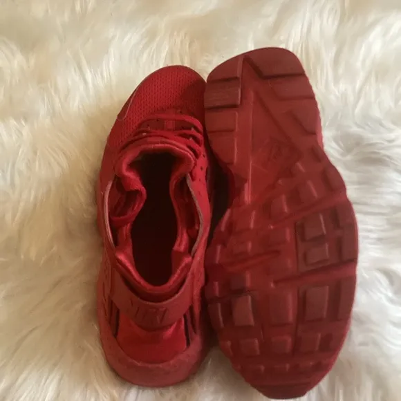 Nike Air HUARACHES Red