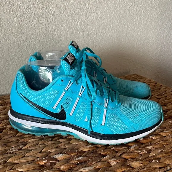 Nike Air Max Dynasty Women's Running Shoes Turquoise/Blue size 8.5 GUC