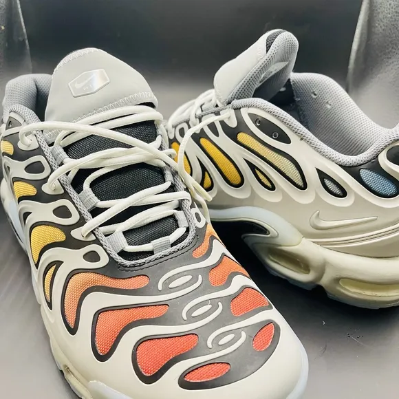 Nike Air Max Plus Red and Black Shoes