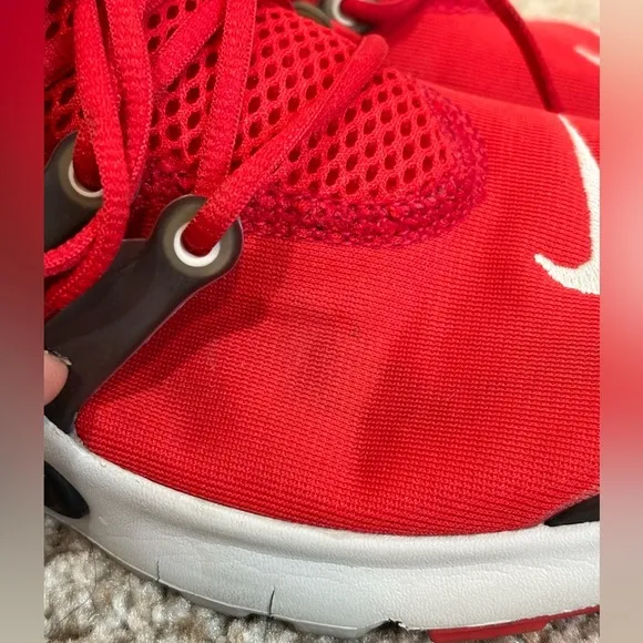 Nike Air Presto Low GS University Red Size 4Y