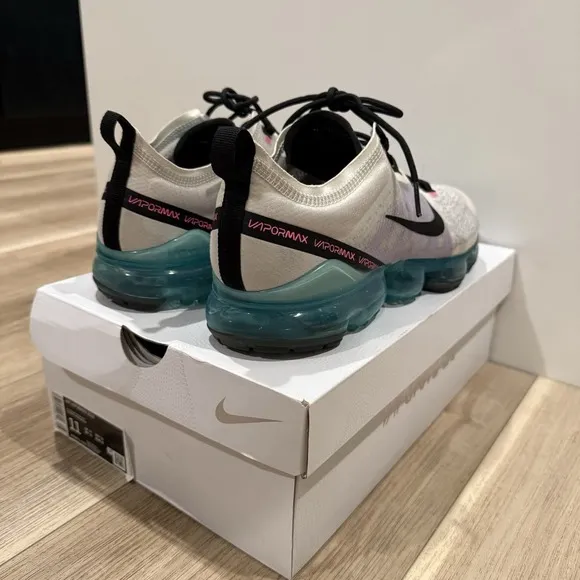 Nike‎ Air VaporMax 2019 Dragonfruit Shoes Athletic AR6631-009 Men Size 11 W/box