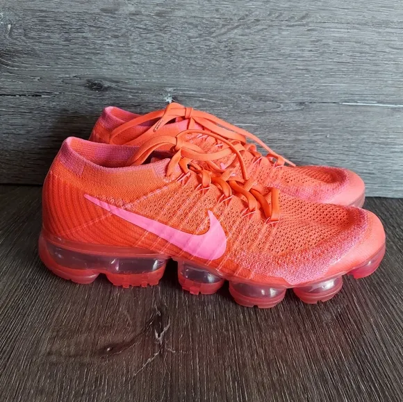 Nike Air Vapormax 'Hyper Punch’ Pink Women’s Size 10 Athletic Shoes