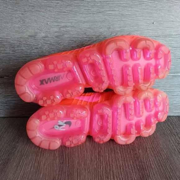 Nike Air Vapormax 'Hyper Punch’ Pink Women’s Size 10 Athletic Shoes