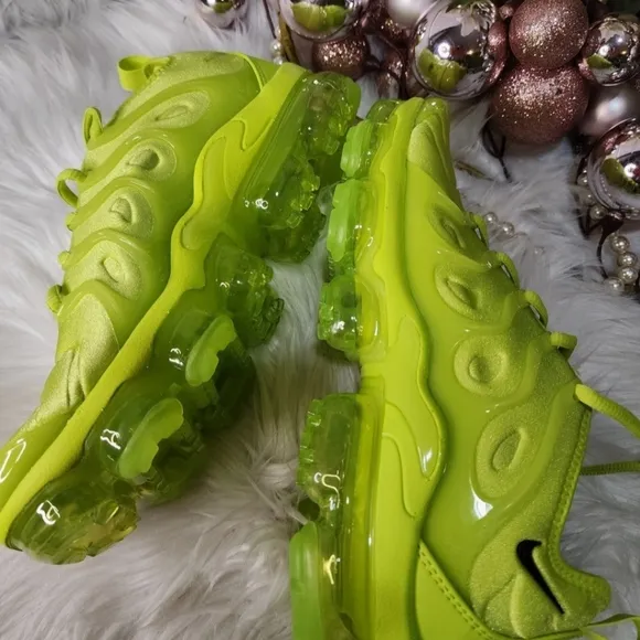 Nike Air VaporMax PlusWomen  new