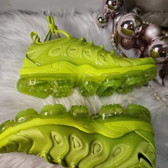 Nike Air VaporMax PlusWomen  new