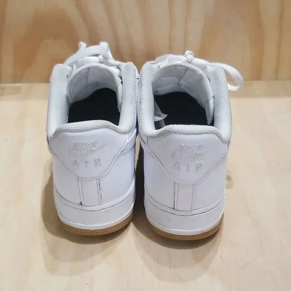Nike Air Force 1 Low White Gum Mens sz 9 1/2, Wmn's 11