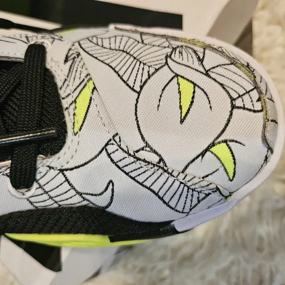 Nike Athletic Shoes Black and Neon Yellow