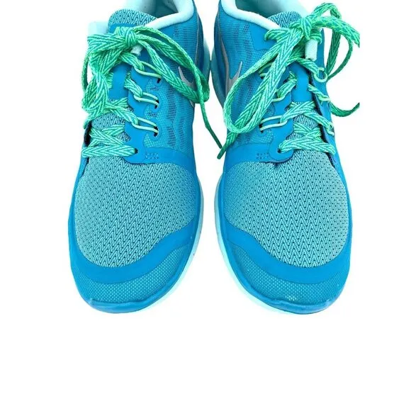 Nike Blue Lagoon Free Ultra Light Mesh Sneakers Shoes Lace Up 6.5 Youth