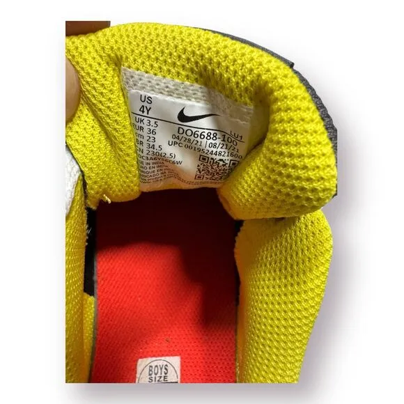 Nike Court Borough Low 2 Sneakers Gray White and Yellow Smiley Size‎ 4Y