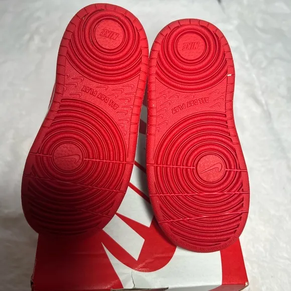 Nike Court Borough Low 2 Toddler Kids Sneaker Shoes Black and Red Shoe size 8c