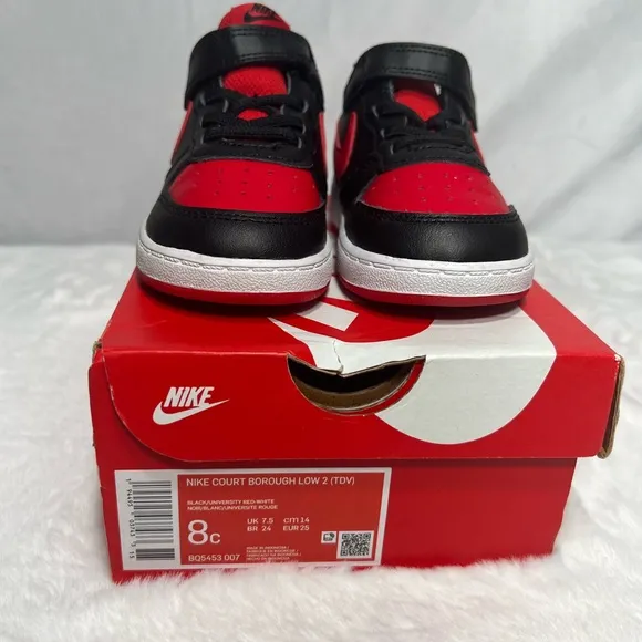 Nike Court Borough Low 2 Toddler Kids Sneaker Shoes Black and Red Shoe size 8c