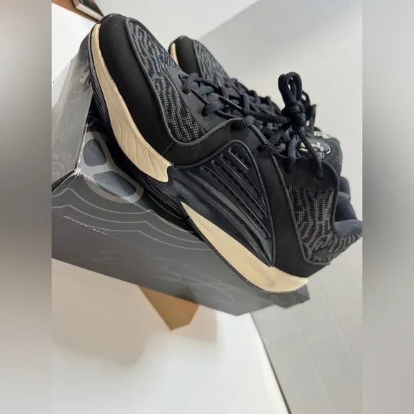 Nike KD16 (9.5M) black/smoke grey. Preowned in OG box.