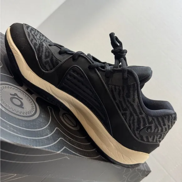Nike KD16 (9.5M) black/smoke grey. Preowned in OG box.