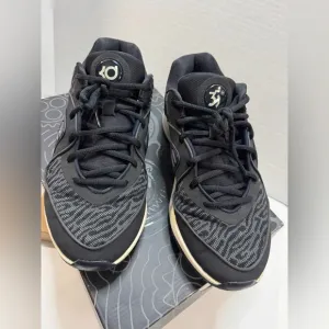 Nike KD16 (9.5M) black/smoke grey. Preowned in OG box.