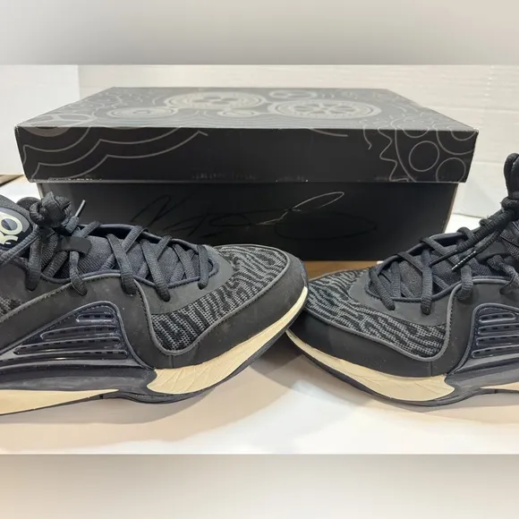 Nike KD16 (9.5M) black/smoke grey. Preowned in OG box.