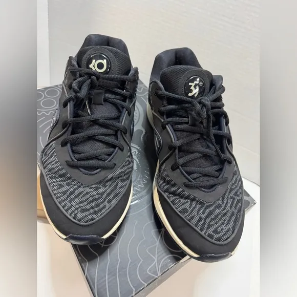 Nike KD16 (9.5M) black/smoke grey. Preowned in OG box.