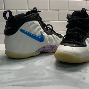 Nike Kids Foamposite Shoes - Black and White