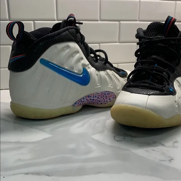 Nike Kids Foamposite Shoes - Black and White