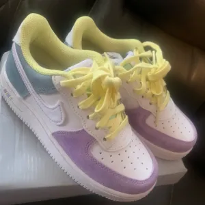 Nike Kids' Force 1 Sneakers