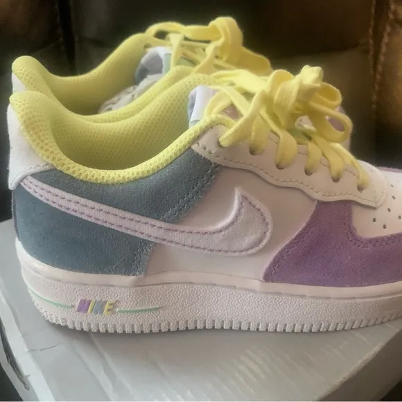 Nike Kids' Force 1 Sneakers