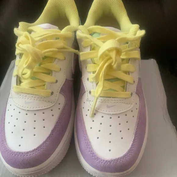 Nike Kids' Force 1 Sneakers