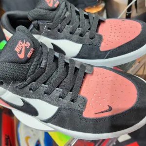Nike Kids SB Dunk Low - Black and Pink