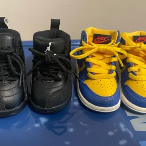 Nike Kids Shoes - Black and Blue/Yellow