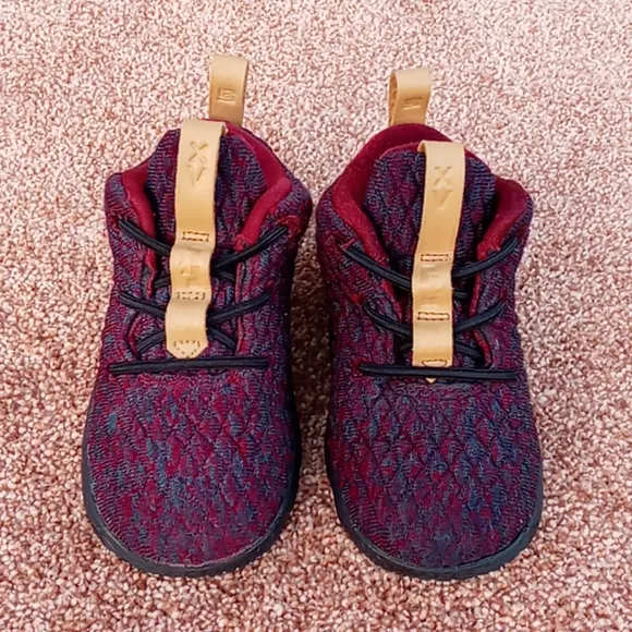 NIKE LEBRON XV (TD) TODDLER 922809-300 (7C)
