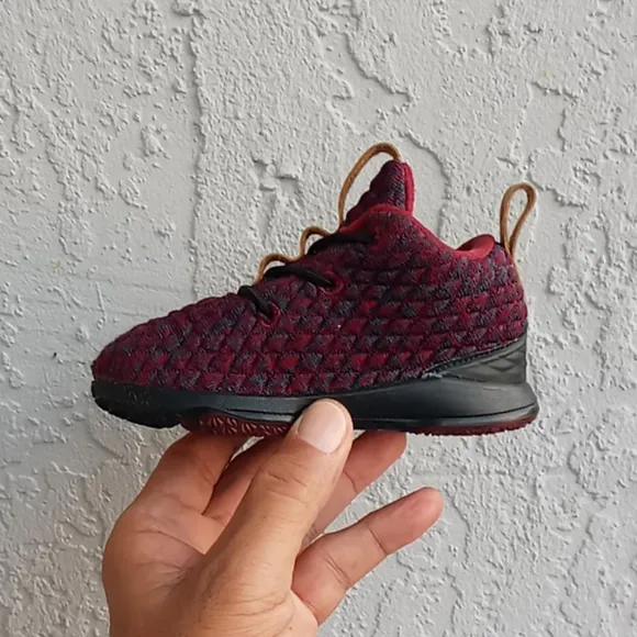 NIKE LEBRON XV (TD) TODDLER 922809-300 (7C)
