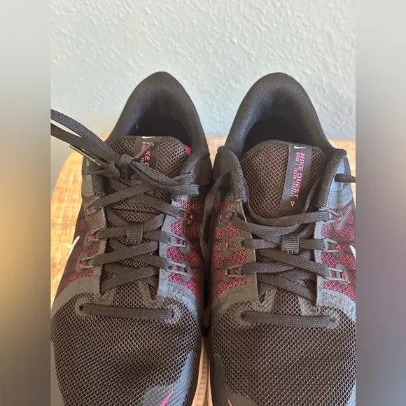 Nike Quest 4 Women's Running Shoes Sz 8.5